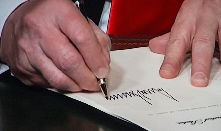 Help me write popular analysis essay on donald trump 02 picture