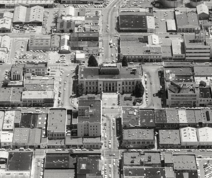 Name:  SantaRosa CourthouseSqr-circa1960.jpg
Views: 3163
Size:  107.5 KB