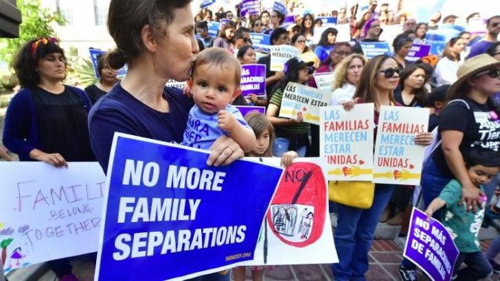 Name:  2019 Lights for Liberty - End Detention Camps!.jpg
Views: 1335
Size:  65.1 KB